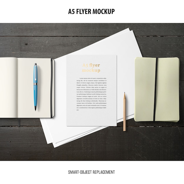 Flyer Mockup dans un bureau