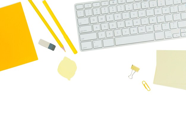 fournitures de bureau isolées