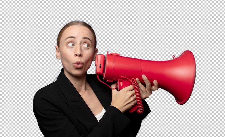 PSD gratuit une jeune femme blonde avec un mégaphone