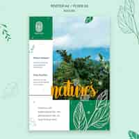 PSD gratuit modèle d'affiche verticale pour la nature avec le paysage de la vie sauvage