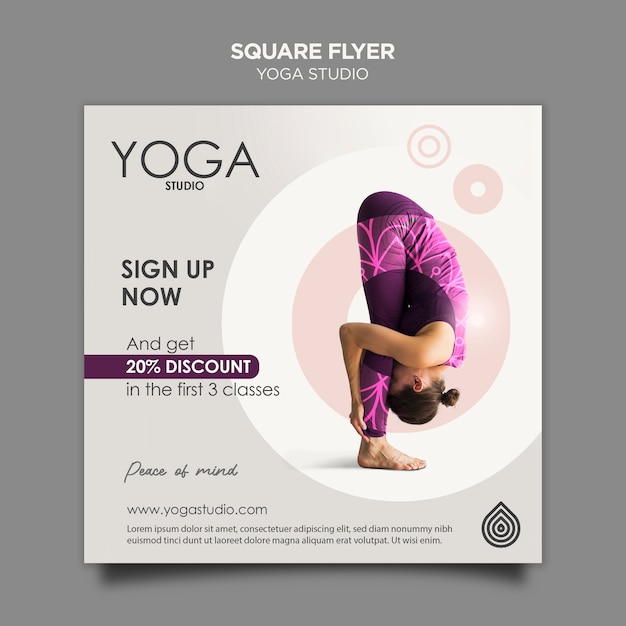 Modèle de flyer carré de studio de yoga
