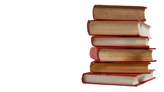 Pile de livres isolés