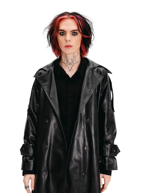 PSD gratuit portrait d'adolescent avec des vêtements noirs de style gothique
