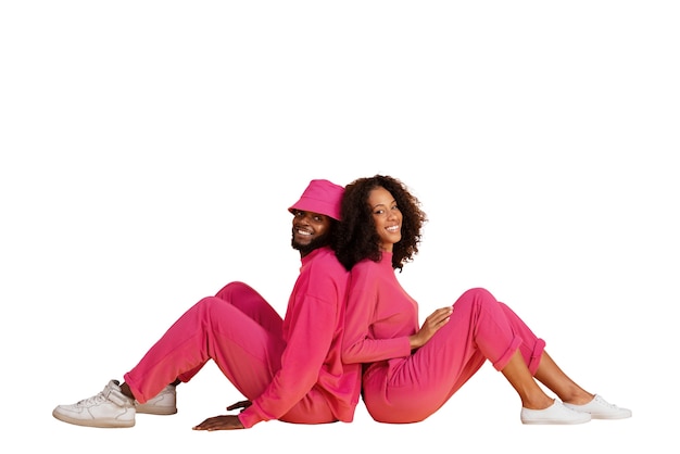 PSD gratuit portrait de couple amoureux vêtu de rose