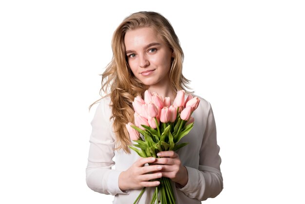 Portrait d'une fille d'anniversaire isolée