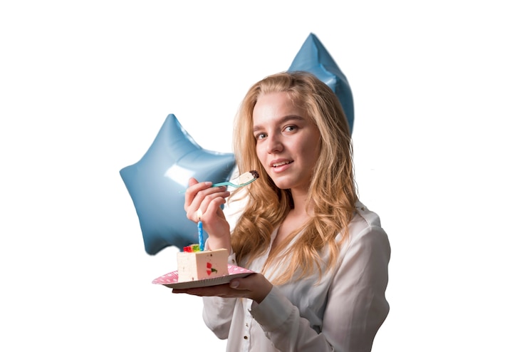 PSD gratuit portrait d'une fille d'anniversaire isolée