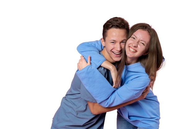 PSD gratuit portrait en studio de jeunes amis adolescents