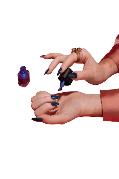 Routine de soin des ongles isolée