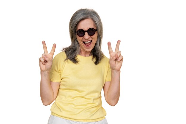 Senior femme souriante