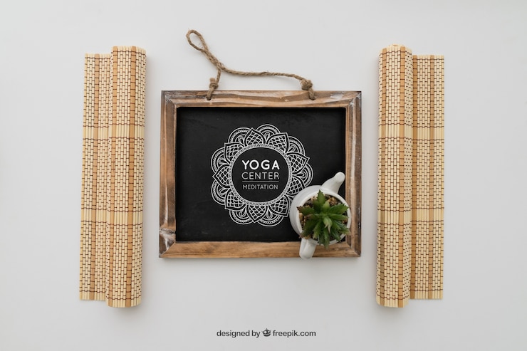 PSD gratuit tableau à dessin de yoga