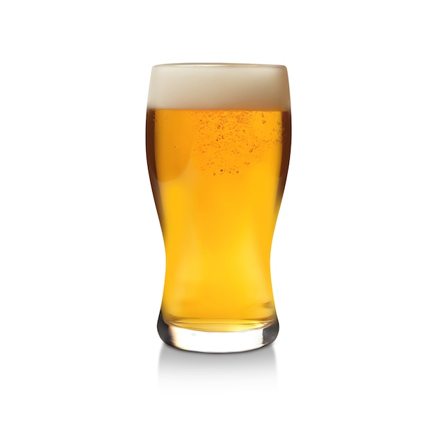 Vue rapprochée de la bière isolée