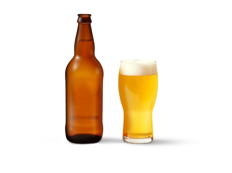 PSD gratuit vue rapprochée de la bière isolée