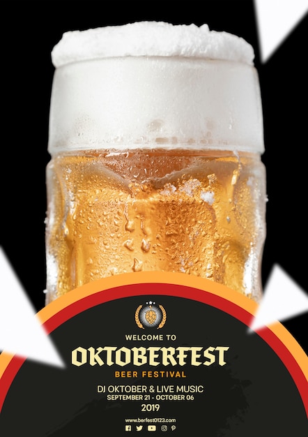 PSD grátis caneca de cerveja oktoberfest close-up com espuma