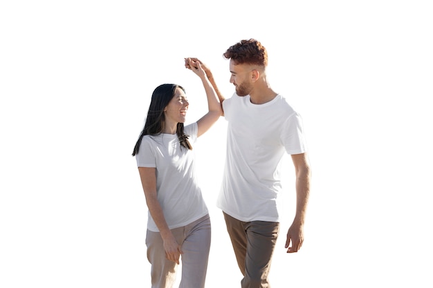 Casal de foto média posando juntos