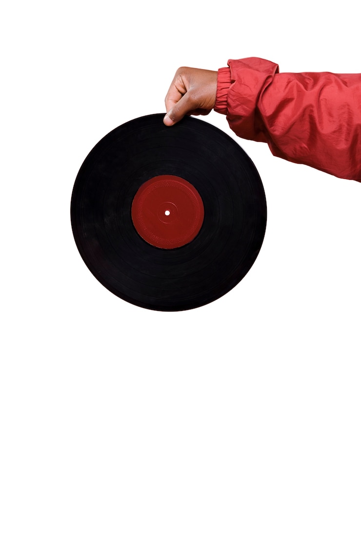 PSD grátis homem com disco de vinil a ouvir música