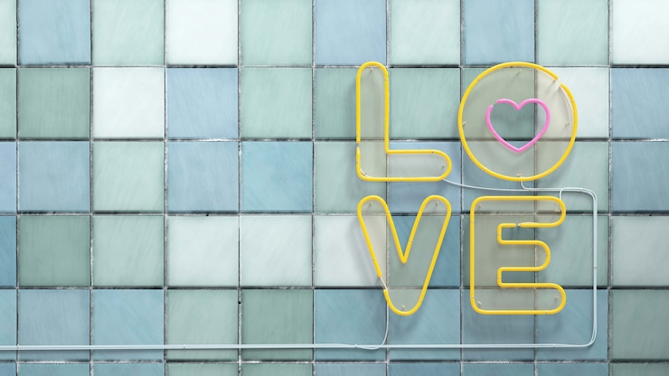PSD grátis ilustração 3d de luz de amor neon em ladrilhos com espaço de cópia