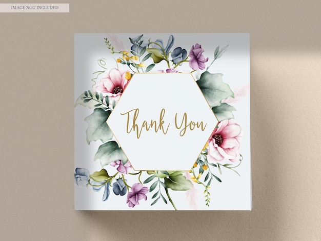 PSD grátis lindo cartão de convite de casamento com flores e folhas em aquarela