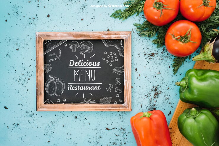 PSD grátis mockup vegetariano com ardósia à esquerda