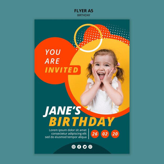 Modelo de conceito de panfleto feliz aniversário