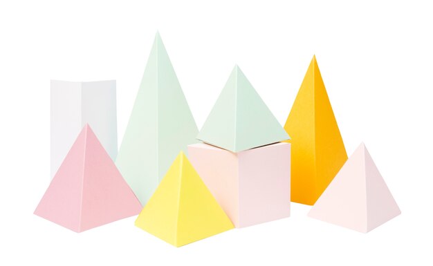 Objetos de papel abstratos isolados em fundo branco