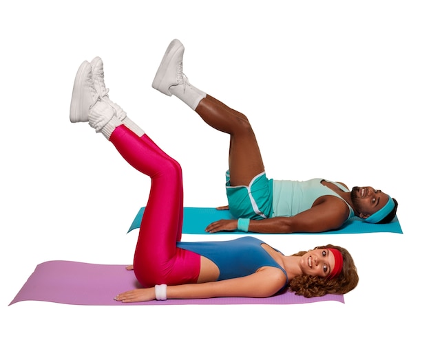 Pessoas malhando com fantasias de ginástica dos anos 80