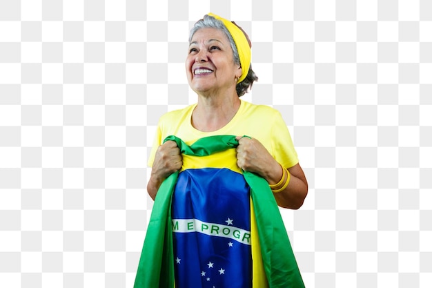 7 de setembro dia da independência do brasil mulher madura com camisa amarela de cabelos grisalhos e bandeira isolada