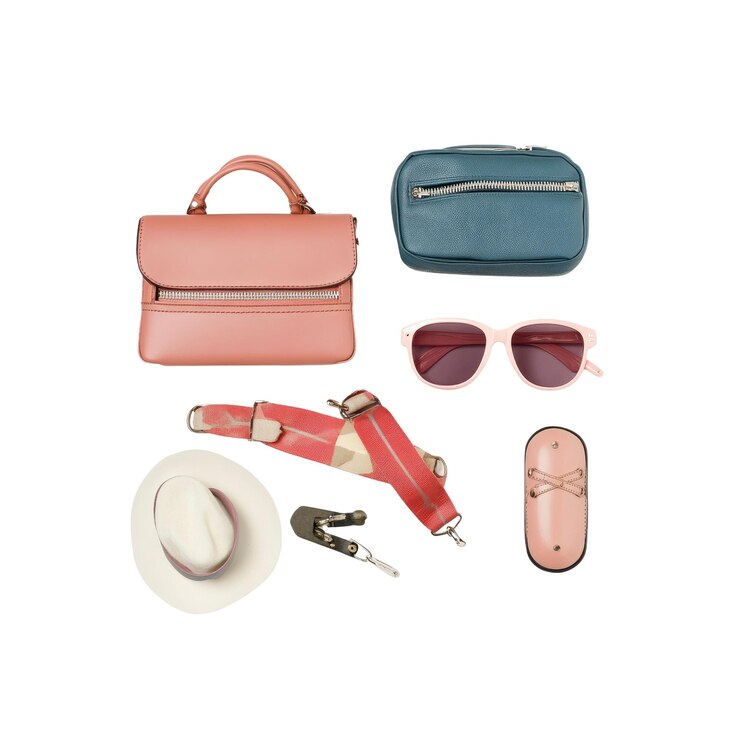 PSD accessori rosa e blu per i viaggi estivi