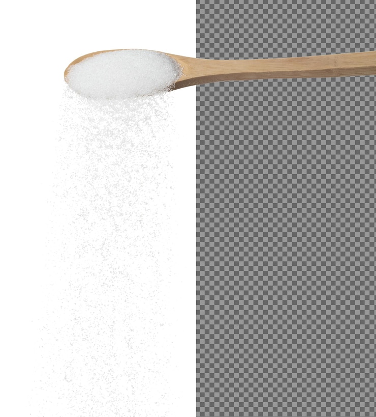 PSD açúcar refinado puro em colher de mesa açúcar cristal branco cair linha para baixo açúcar refinado puro parar no ar design de objeto de alimentos fundo branco isolado movimento de congelamento de alta velocidade