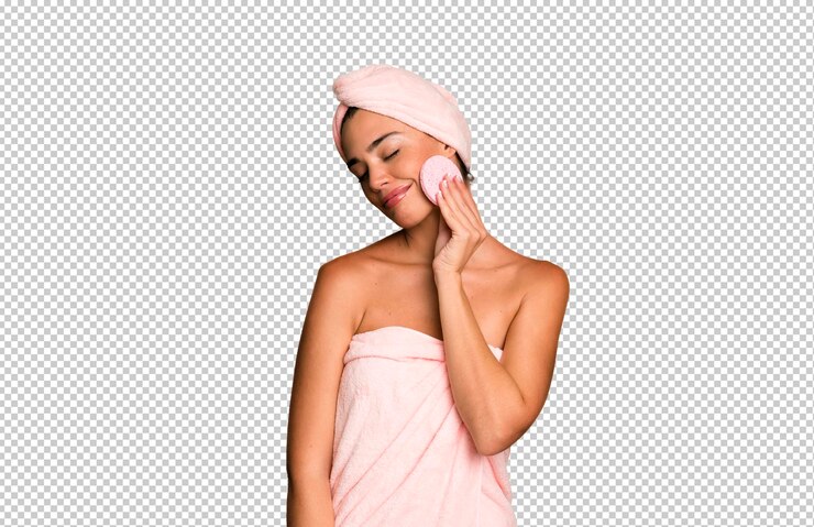 PSD adulto joven hispano y mujer expresiva con albornoz belleza y concepto de maquillaje