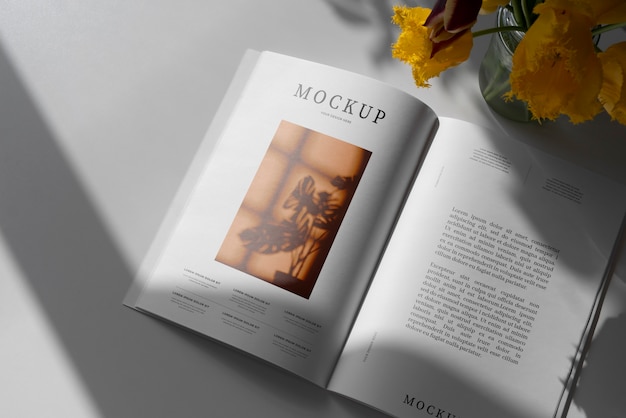 Affiche sur une maquette de magazine élégante