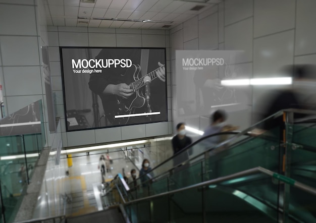 affiche de métro à l'intérieur