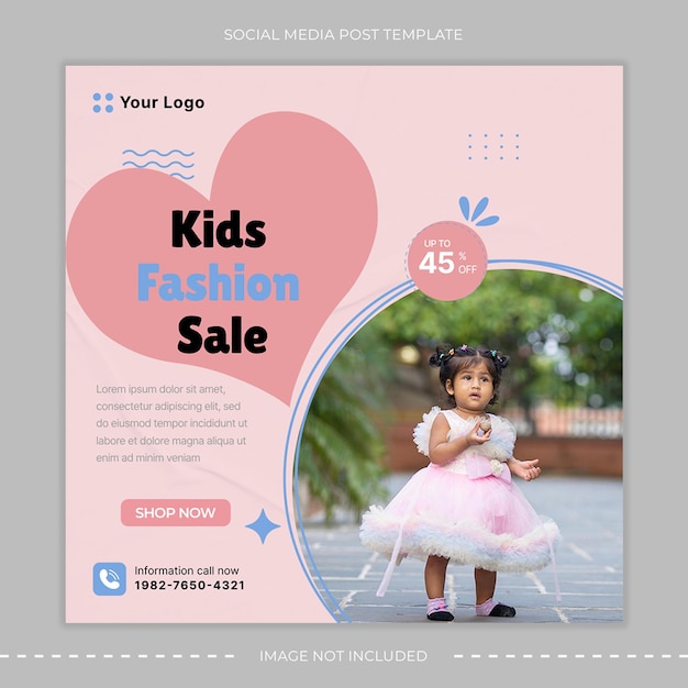 une affiche de vente de mode d'un enfant avec un cœur rose sur le devant