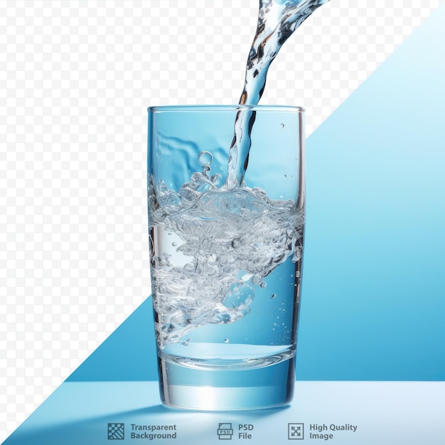 PSD agua potable transparente que se vierte en un vaso sobre una superficie oscura, pura y refrescante para saciar la sed