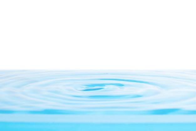Agua sobre fondo transparente aislado