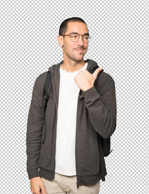 Aluno feliz apontando com o polegar