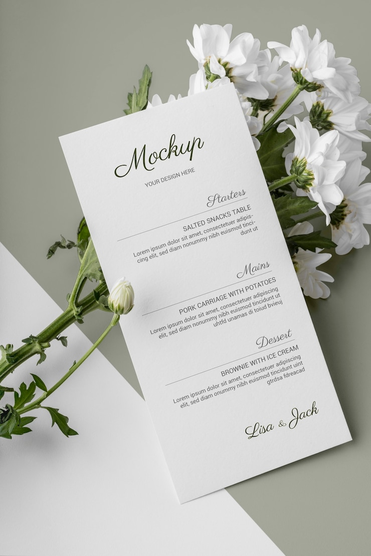 PSD angolo alto del mock-up del menu primaverile con fiori