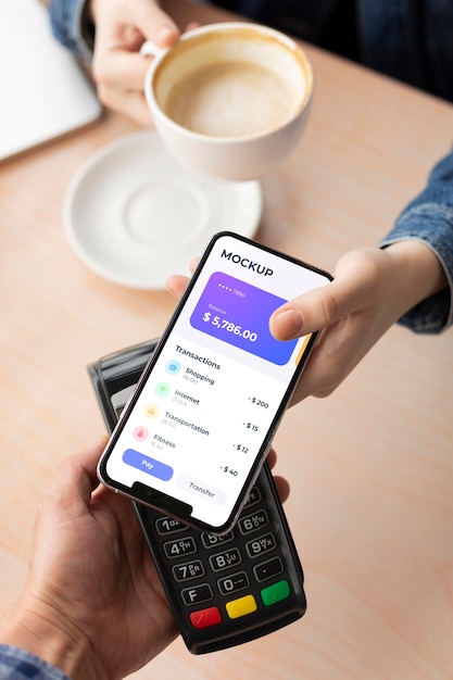 Aplicación de pago en la pantalla del smartphone de maqueta