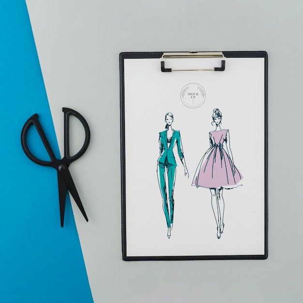 Appunti vista dall'alto con disegno e forbici