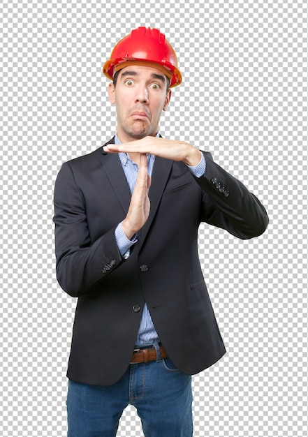 Arquitecto preocupado con gesto de tiempo muerto
