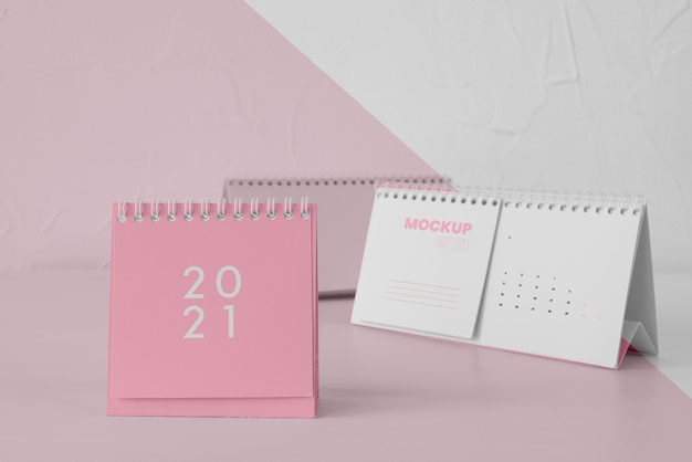 Arrangement minimal de maquette de calendrier