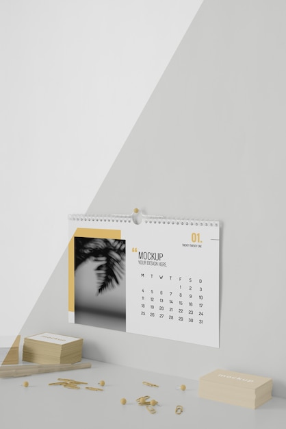 PSD arranjo de calendário de mock-up minimalista