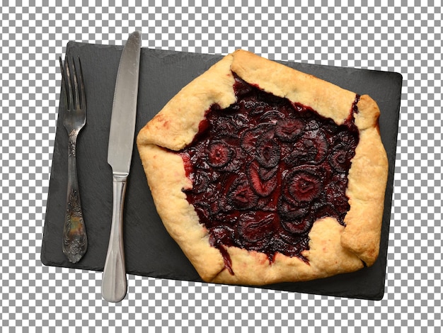 PSD une assiette avec un couteau et un morceau de galette aux fraises sur fond transparent