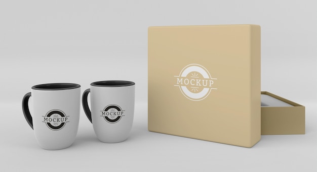 Assortimento di scatole di mug mock-up