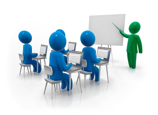 Ausbildung im Klassenzimmer mit Ausbilder und Laptops