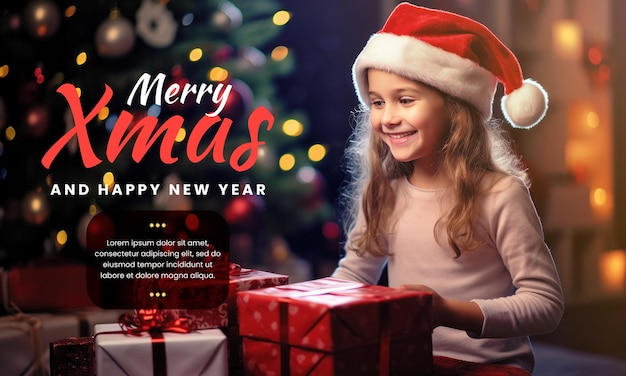 PSD bannière de noël avec une petite fille heureuse avec un chapeau de père noël souriant et ouvrant des cadeaux de noël à la maison