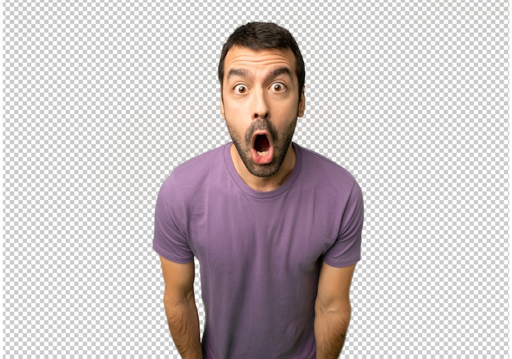 PSD bel homme avec une expression faciale surprise et choquée