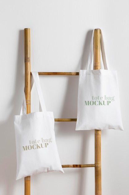 Bellissimo modello di borsa tote in tessuto