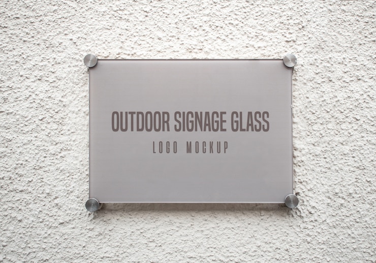 PSD beschilderungsglas für den außenbereich logo mockup