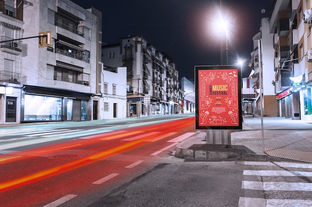 PSD billboard maquette en ville la nuit