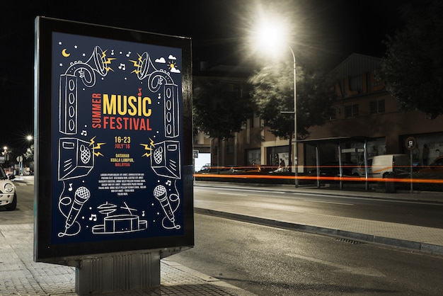 PSD billboard maquette en ville la nuit